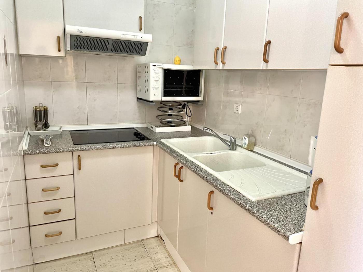 33Apartamento Soleado De Dos Habitaciones Эмпуриабрава Экстерьер фото